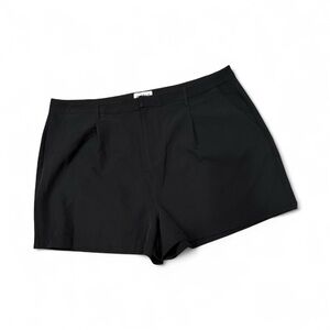 Very dressy plus size shorts 20w